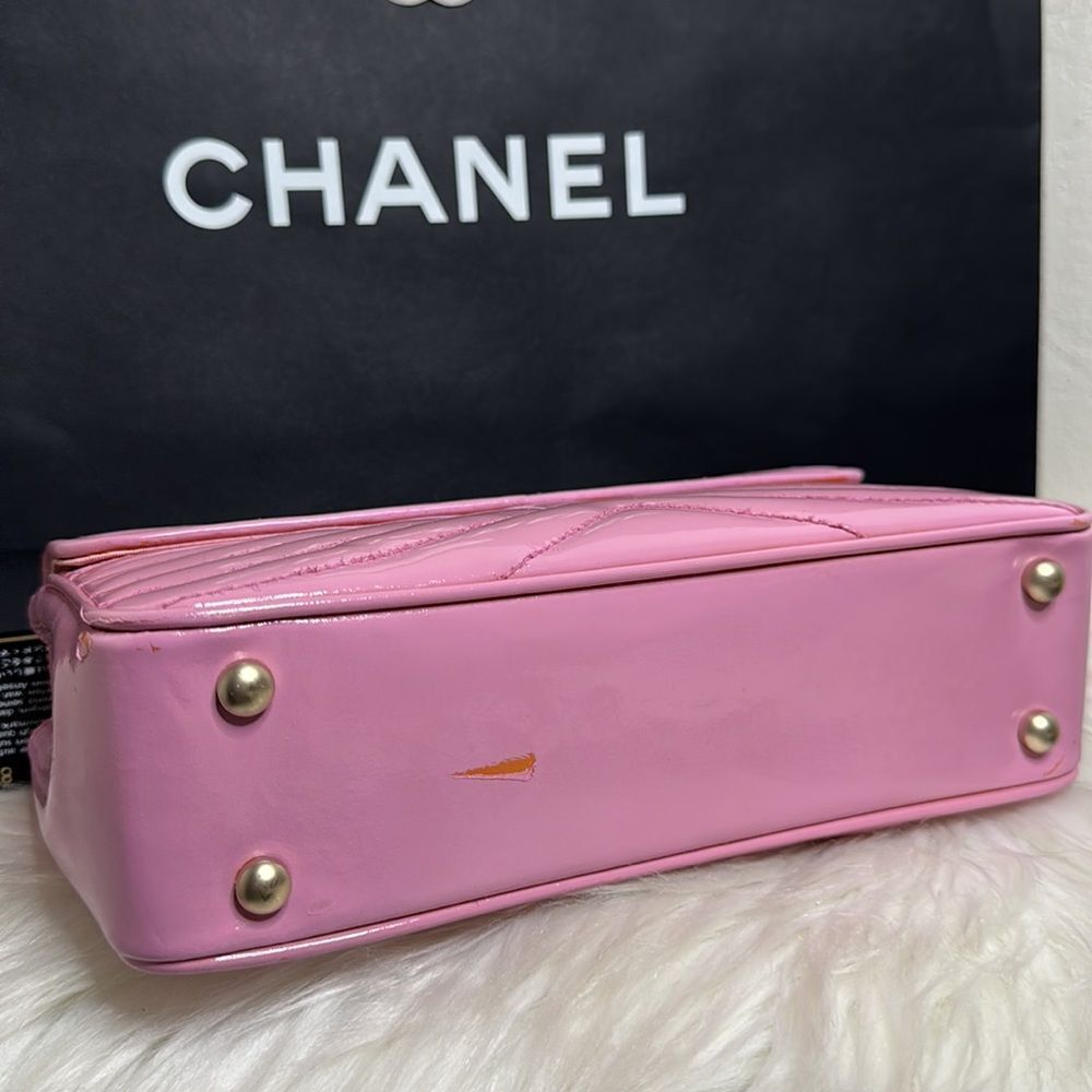 💯Authentic Chanel Vernis Shoulder Bag🍀 - Picture 11 of 17